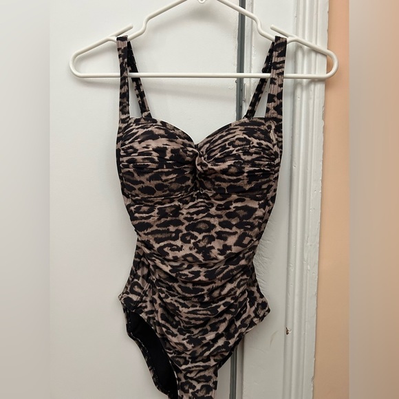 Niptuck SWIM Leopard Print One Piece Swimsuit SIZE 4 - Picture 2 of 7